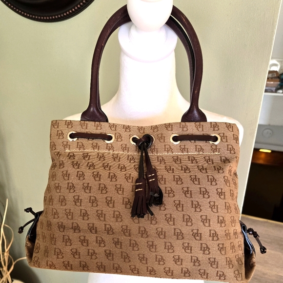 Dooney & Bourke Handbags - Dooney&Bourke Shoulder Bag Tan/Brown